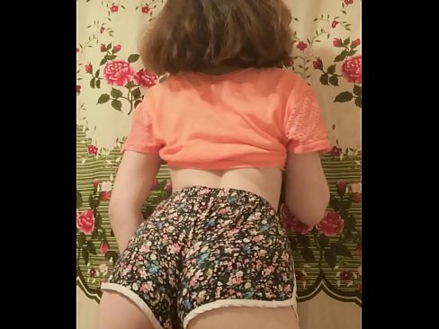 ❤️ Sexy na batang babe na hinuhubad ang kanyang shorts sa camera Porn video sa amin ❌❤