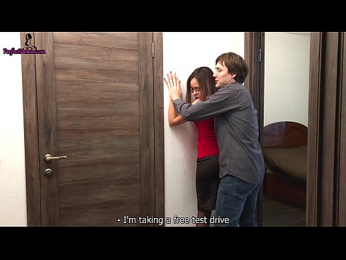 ❤️ Sexy Realtor Sensually Jerks Kanyang Puke at Fucks Habang Nagbebenta ng Kanyang Apartment - Krempai Porn video sa amin ❌❤